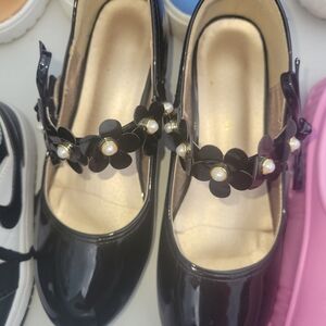 Black Patent Leather Mary Jane Shoes with Floral Pearl Accents